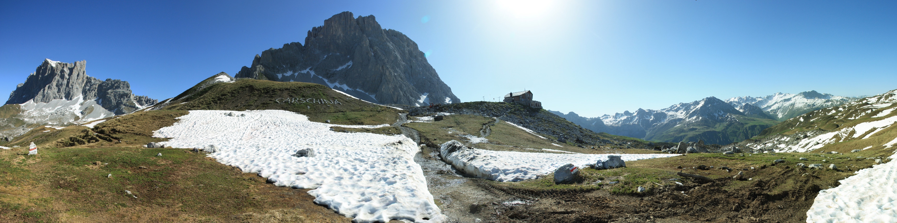 A panorama of Carschinahütte